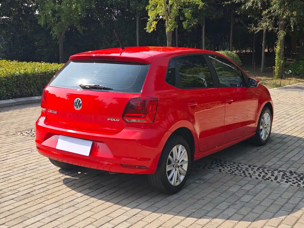 Volkswagen Polo 2015 — фото 8
