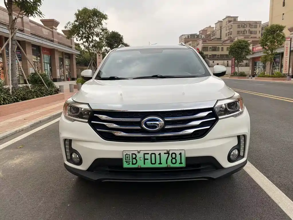 GAC Motor GS4 Hybrid 2017 — фото 3