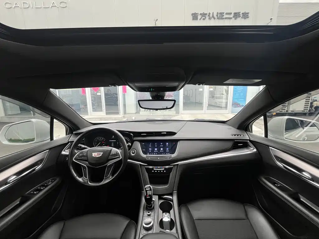 Cadillac XT5 2020 — фото 16