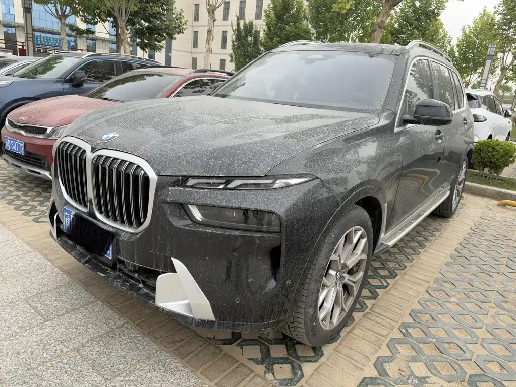 BMW X7 2024