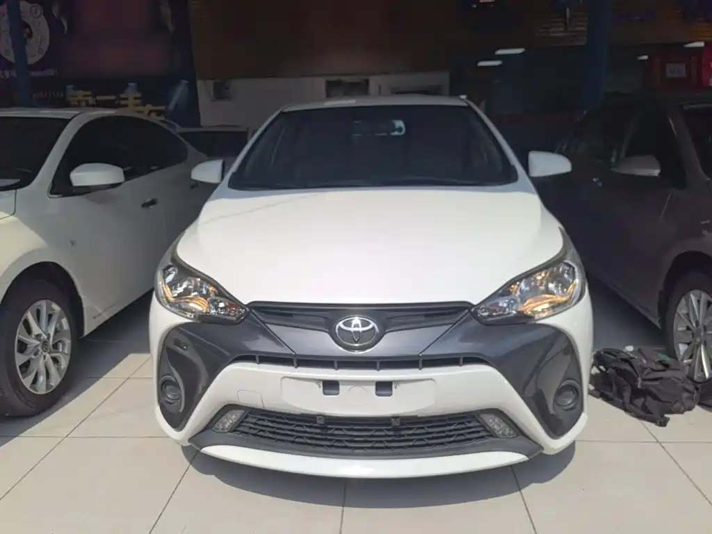Toyota Yaris L 2019 — фото 3