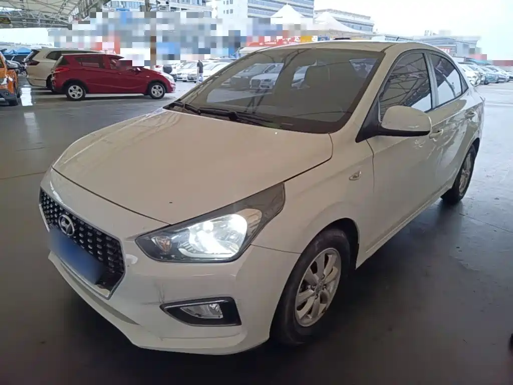 Hyundai Verna 2019 — фото 1