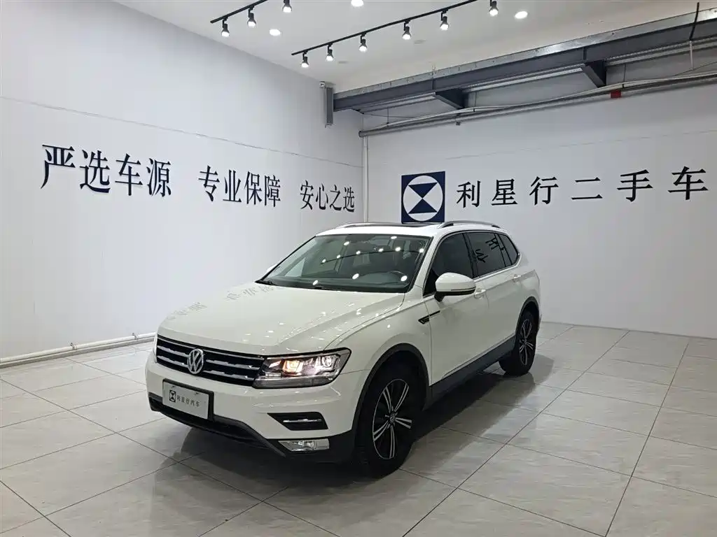 Volkswagen Tiguan L 2019 — фото 1