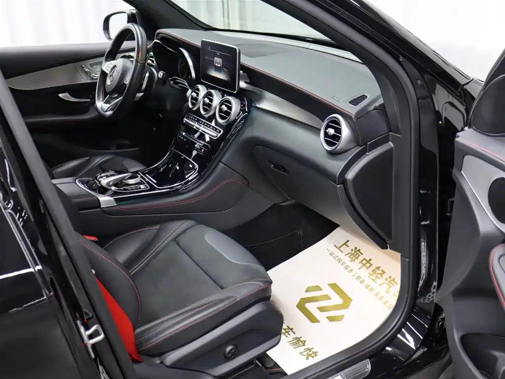 Mercedes-Benz GLC AMG 2019 — фото 17