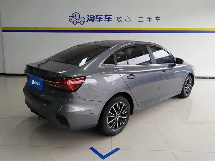 Roewe i5 2022 — фото 3