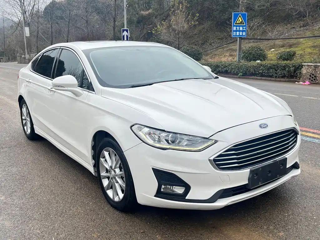 Ford Mondeo 2020 — фото 3