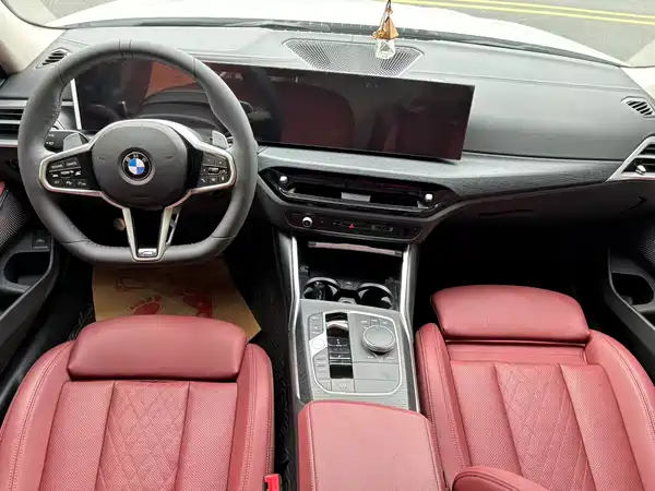 BMW 3 Series 2025