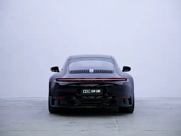 Porsche 911 2023