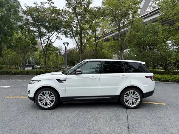 Land Rover Range Rover Sport 2015