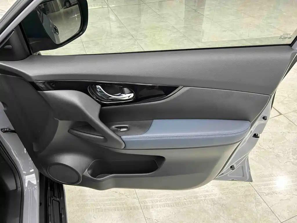 Nissan X-Trail 2025 — фото 13