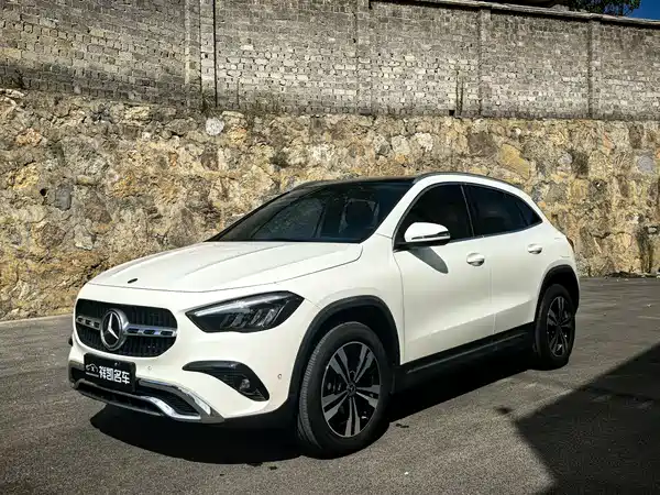 Mercedes-Benz GLA 2024