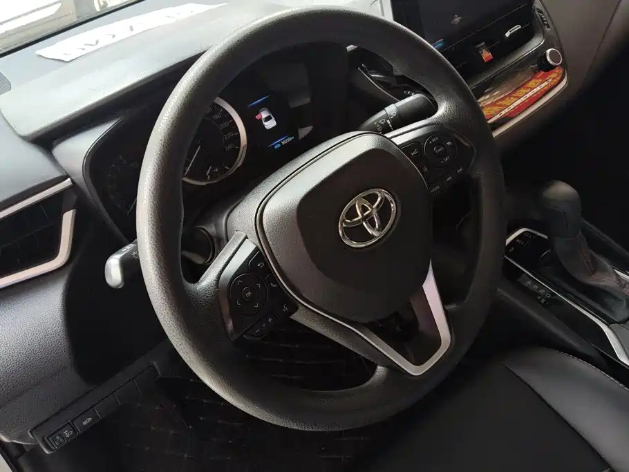 Toyota Corolla 2022 — фото 15