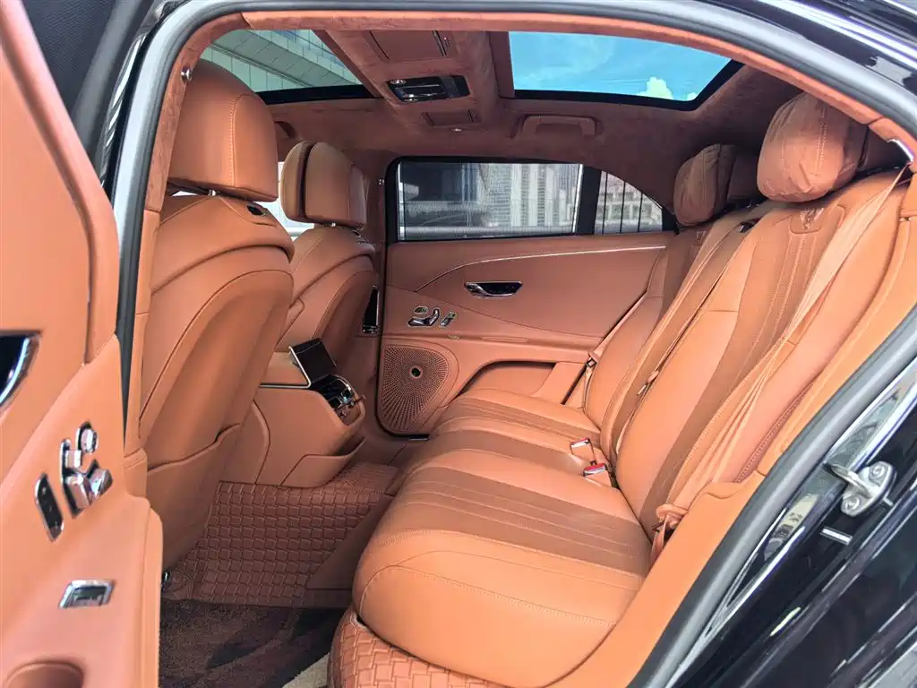 Bentley Flying Spur 2022 — фото 12