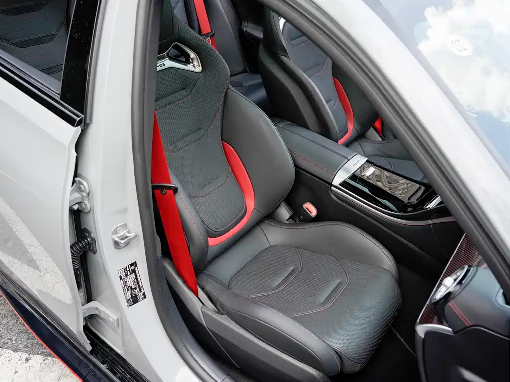 Mercedes-Benz C-Class AMG New Energy 2024 — фото 20