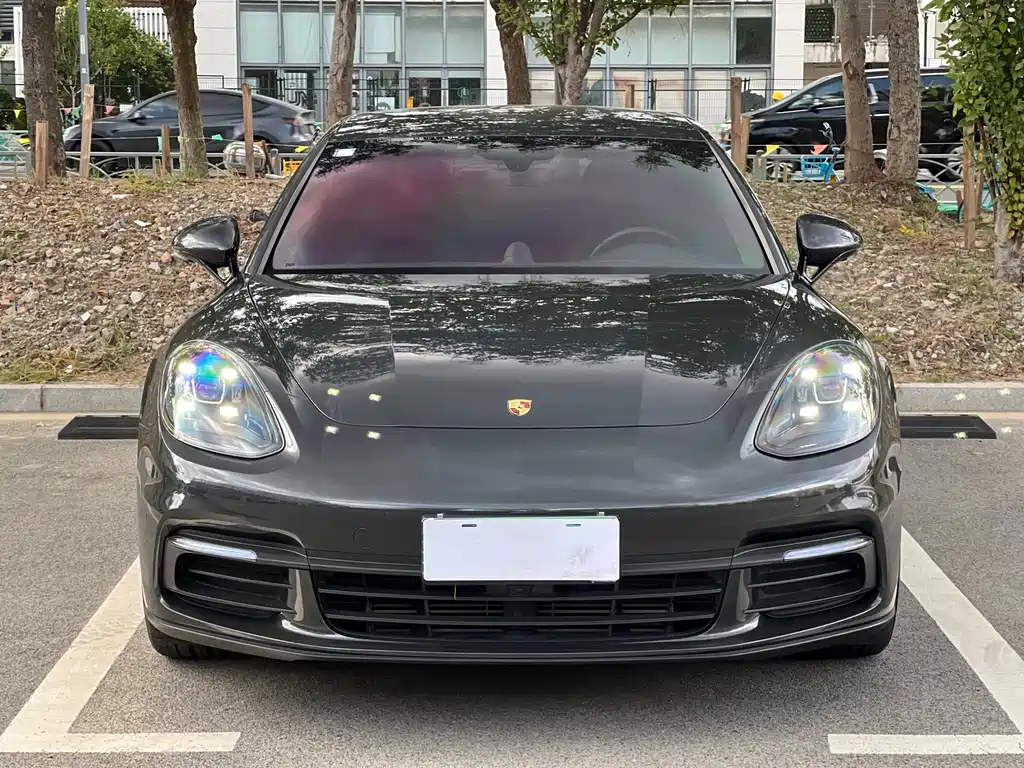Porsche Panamera 2018 — фото 2