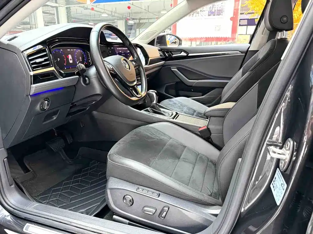 Volkswagen Sagitar 2022