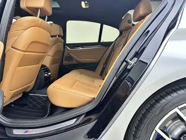 BMW 5 Series 2022