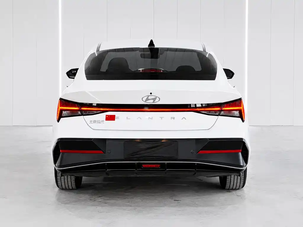 Hyundai Elantra 2023