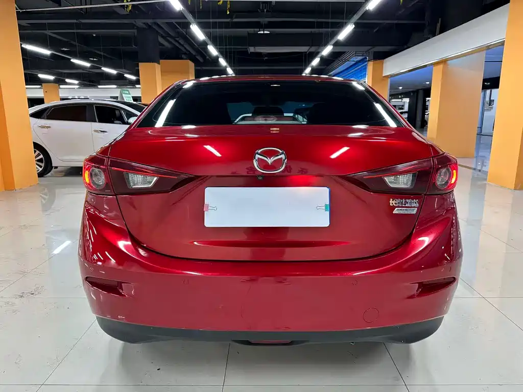 Mazda 3 Axela 2016 — фото 8