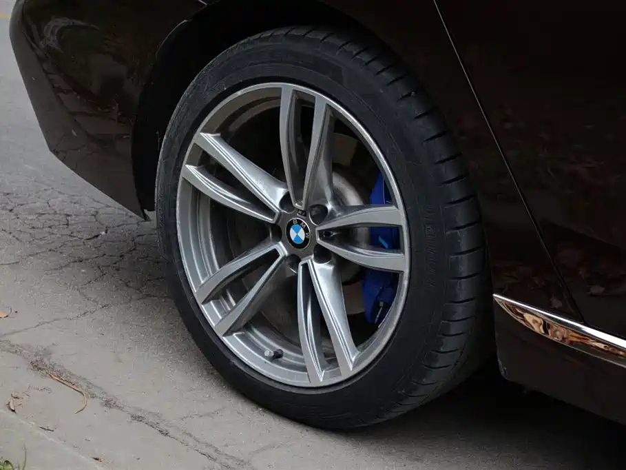 BMW 6 Series GT 2017 — фото 18