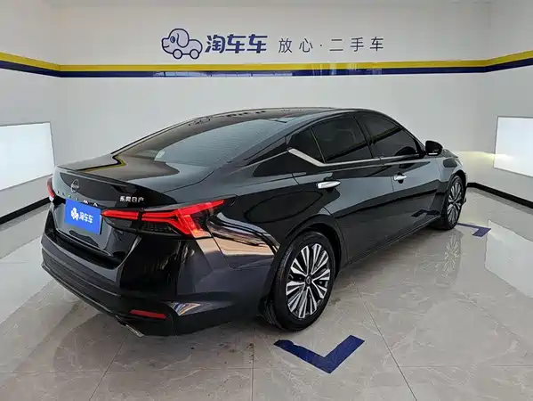 Nissan Teana 2024