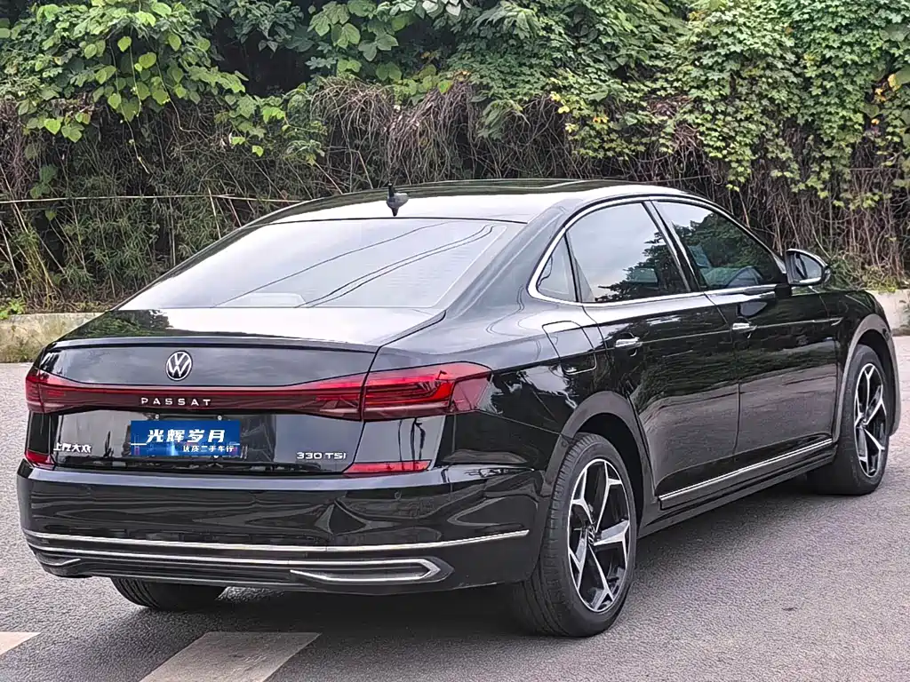 Volkswagen Passat 2023 — фото 19