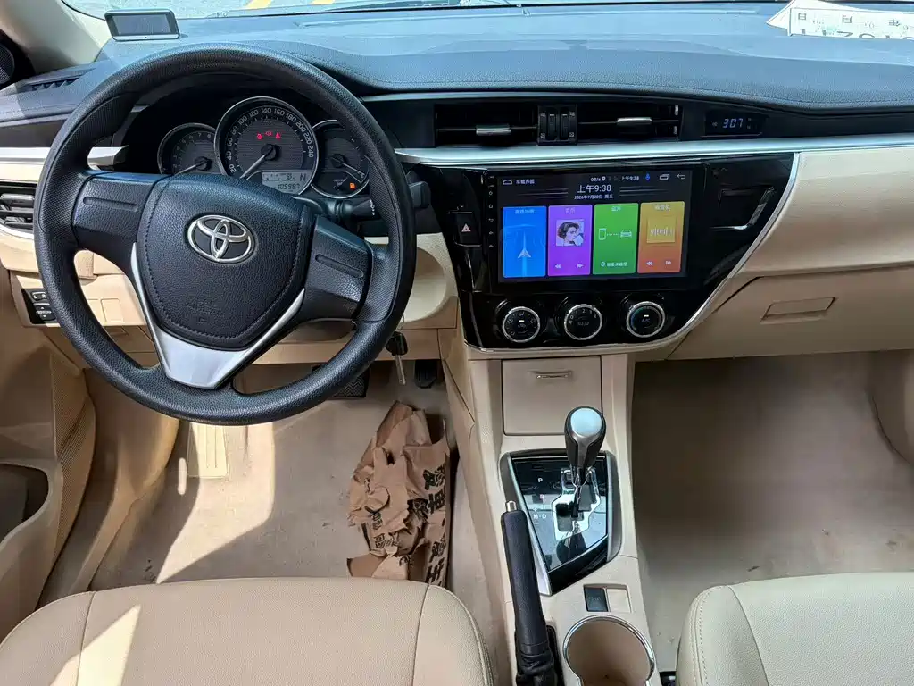 Toyota Corolla 2016 — фото 11