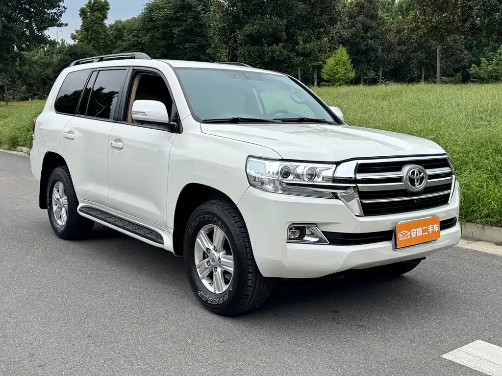 Toyota Land Cruiser 2014