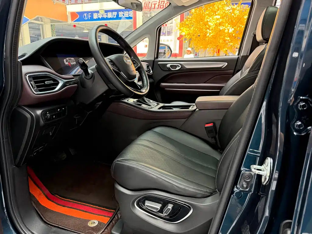GAC Trumpchi M6 2022 — фото 5