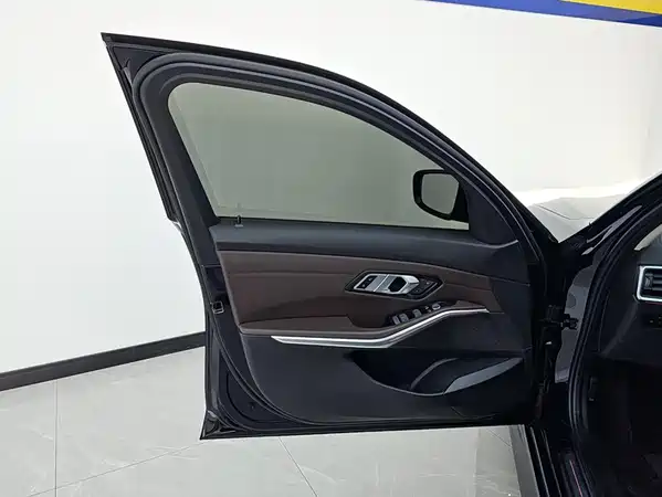 BMW i3 2024
