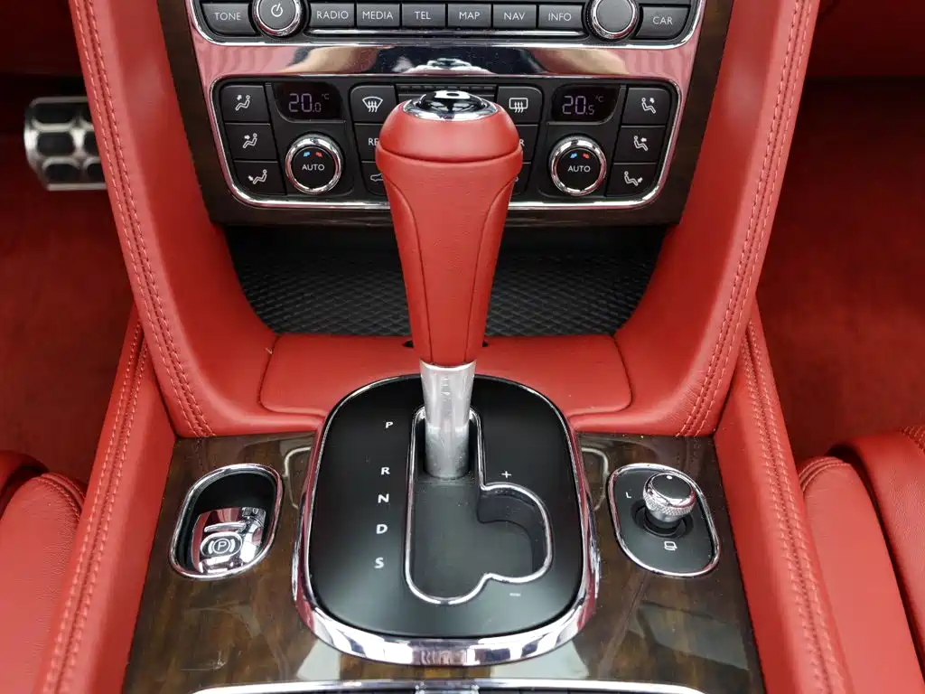 Bentley Continental 2019 — фото 16