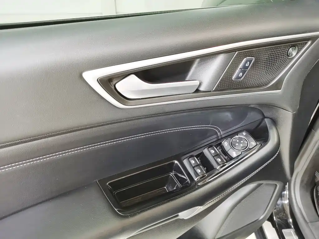 Ford Edge 2021 — фото 14