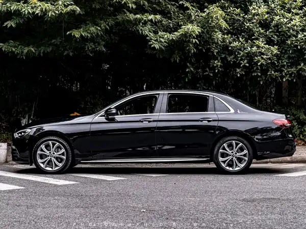 Mercedes-Benz E-Class 2022