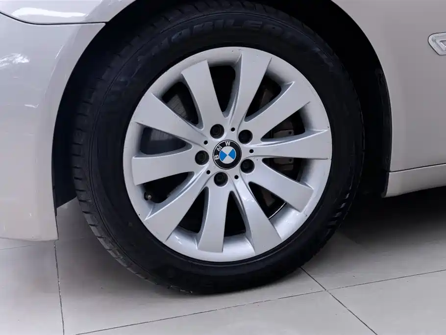 BMW 7 Series 2013 — фото 18