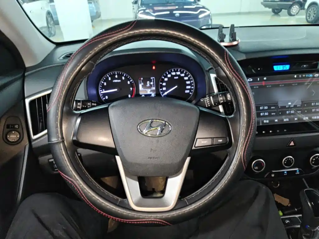Hyundai ix25 2016 — фото 11