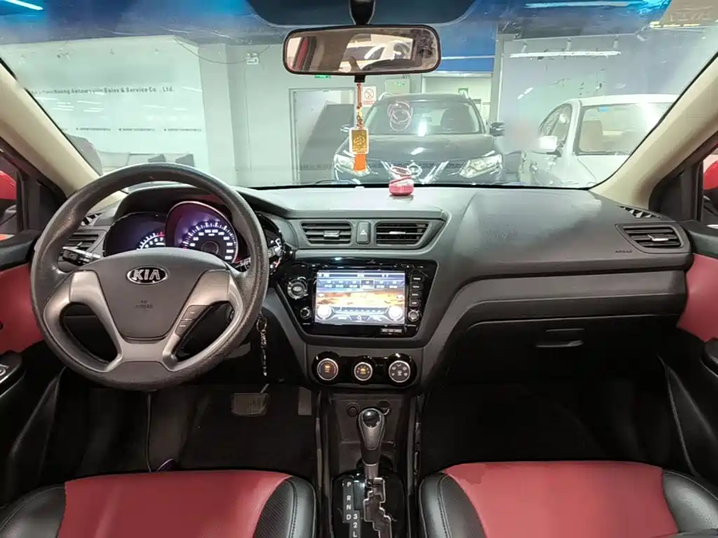 Kia K2 2016 — фото 10