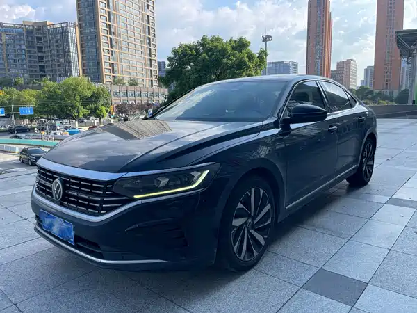 Volkswagen Passat 2022