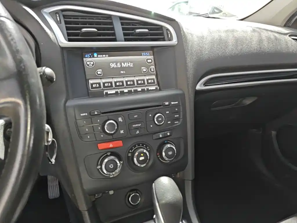 Citroën C4L 2016 — фото 13