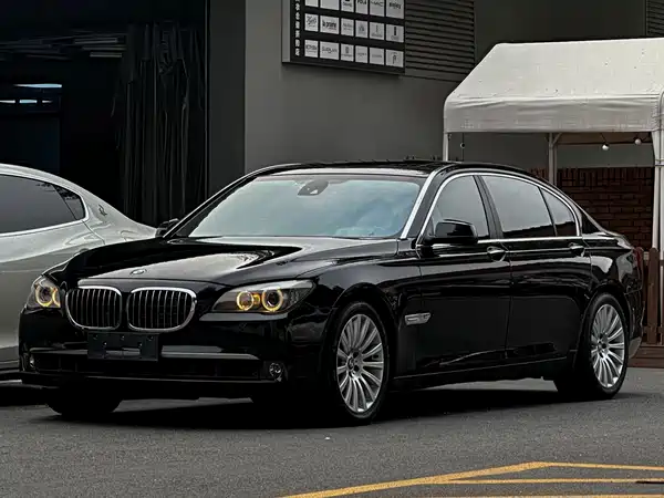 BMW 7 Series 2011