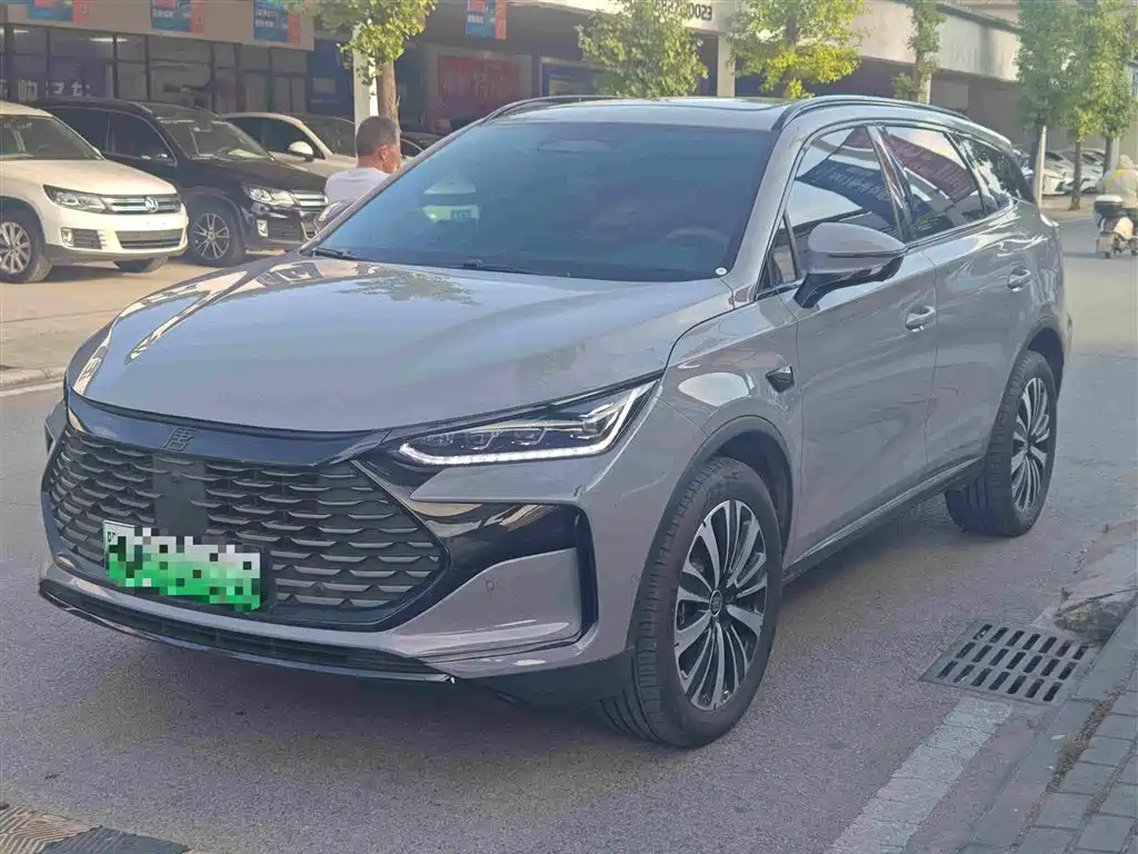 BYD Tang New Energy 2025 — фото 1