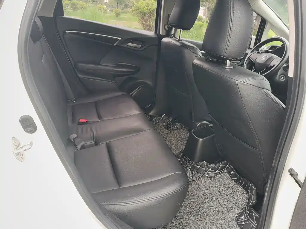 Honda Fit 2018 — фото 13