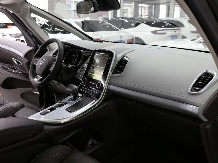 Renault Espace 2018 — фото 17