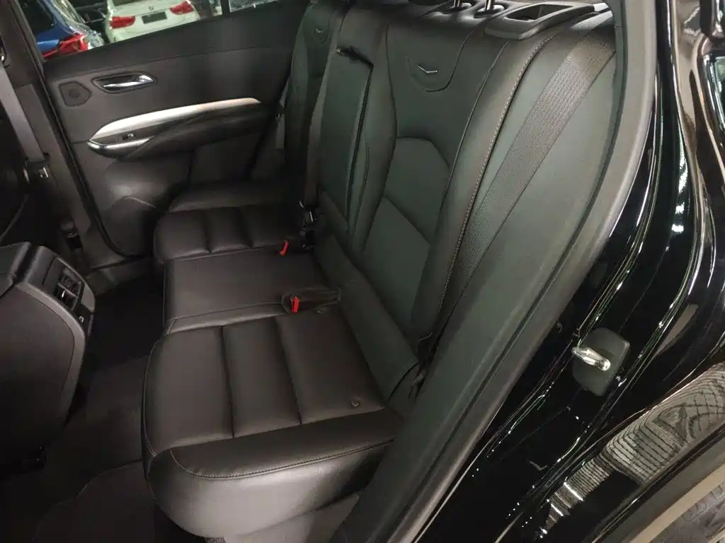 Cadillac XT4 2020 — фото 15
