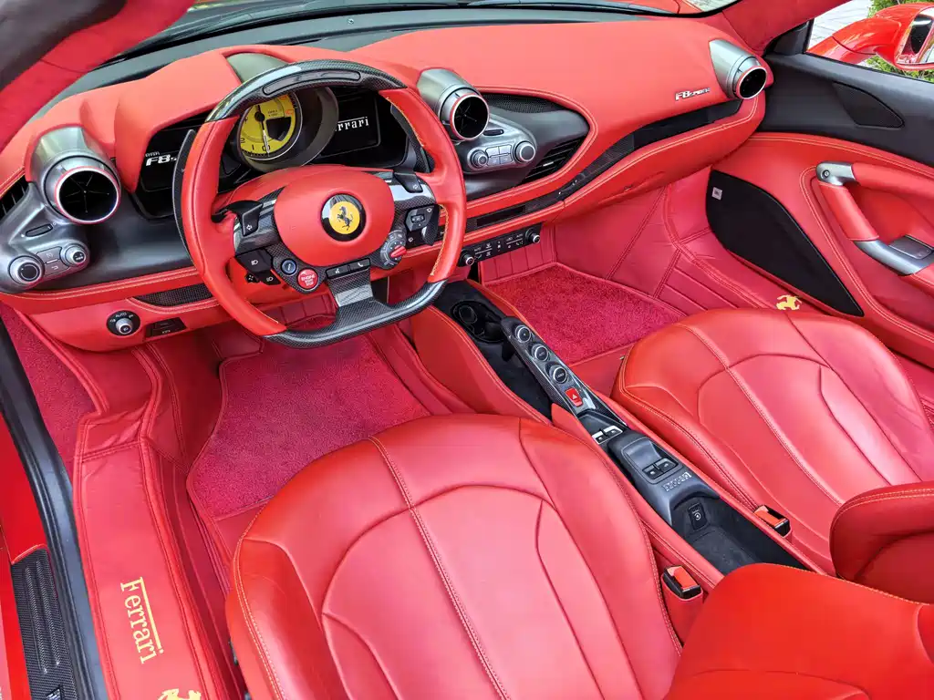 Ferrari F8 2021 — фото 11