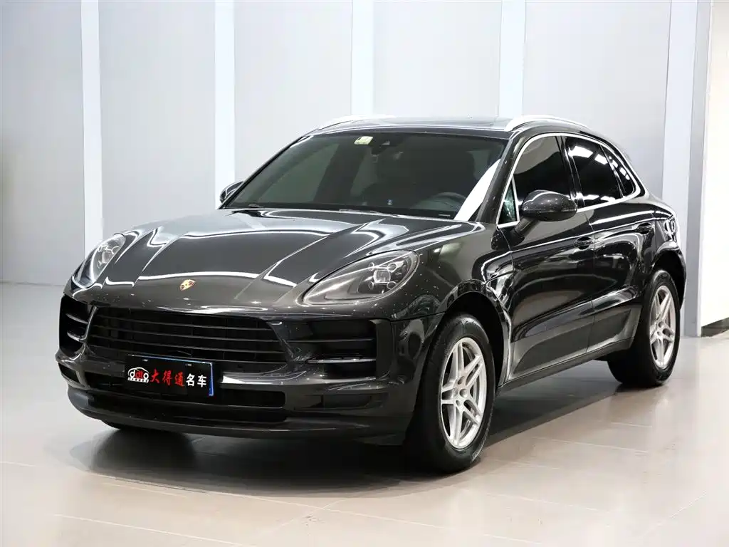Porsche Macan 2019 — фото 1