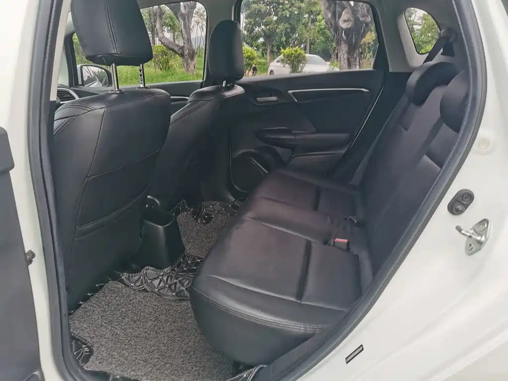 Honda Fit 2018 — фото 10