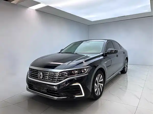 Volkswagen Passat Plug-In Hybrid 2023