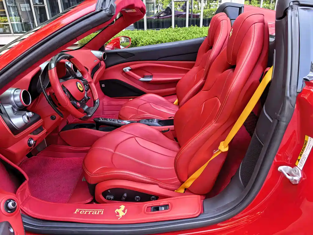 Ferrari F8 2021 — фото 10
