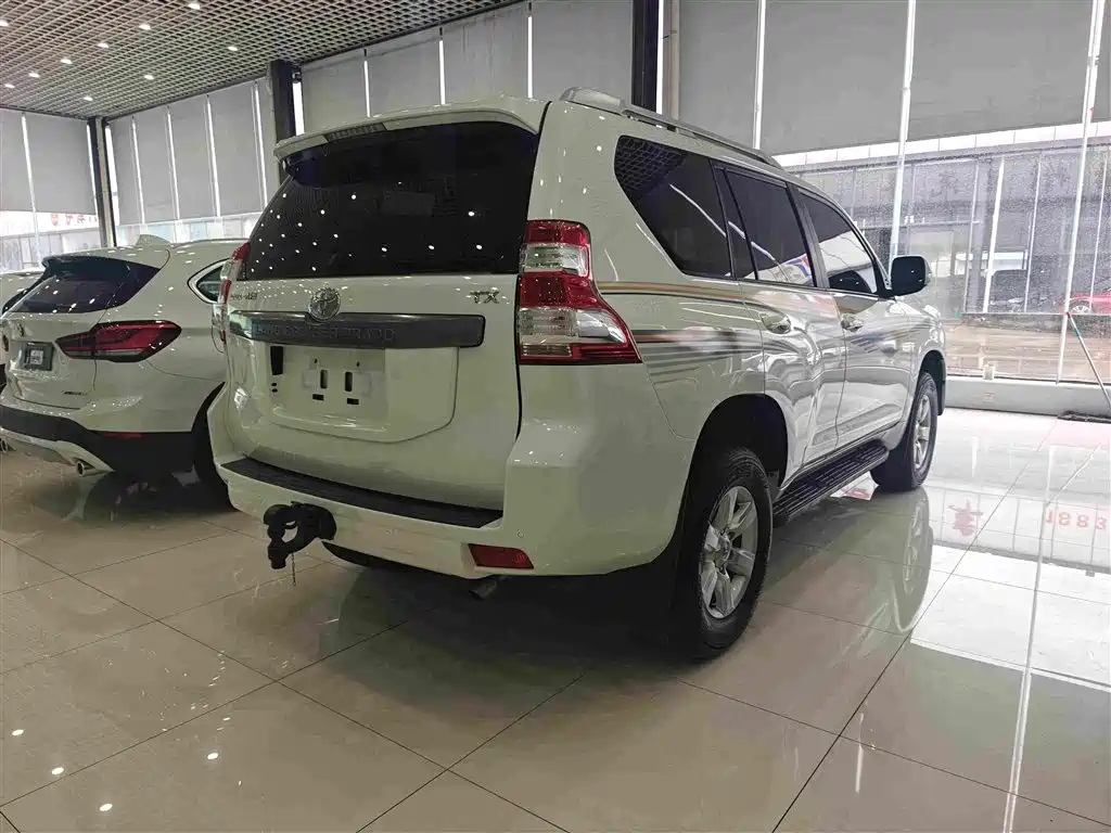 Toyota Prado 2017 — фото 4
