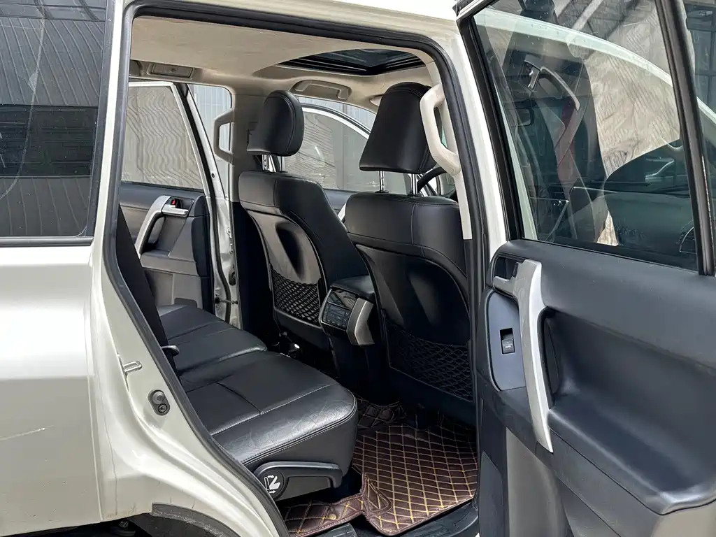 Toyota Prado 2020 — фото 15